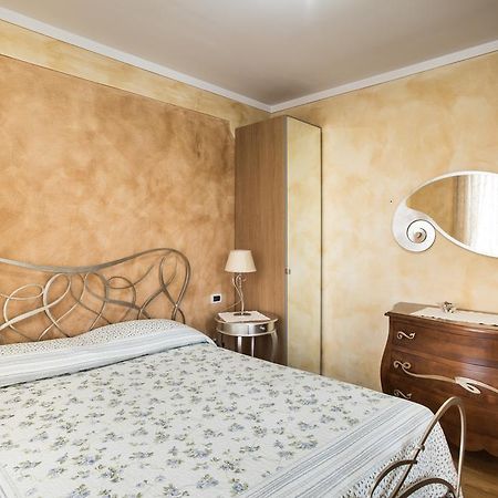 B&B La Petite Maison Puegnago del Garda Room photo