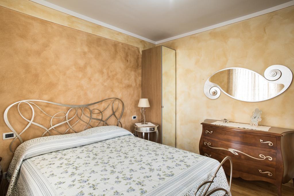 B&B La Petite Maison Puegnago del Garda Room photo